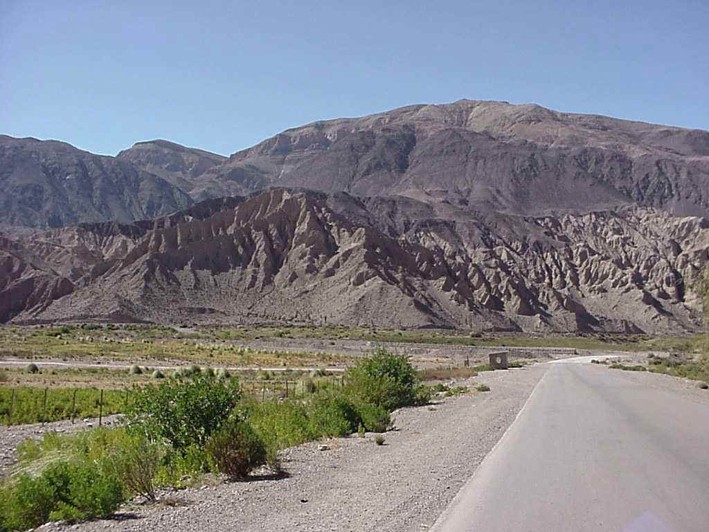 salta15.jpg (88917 bytes)
